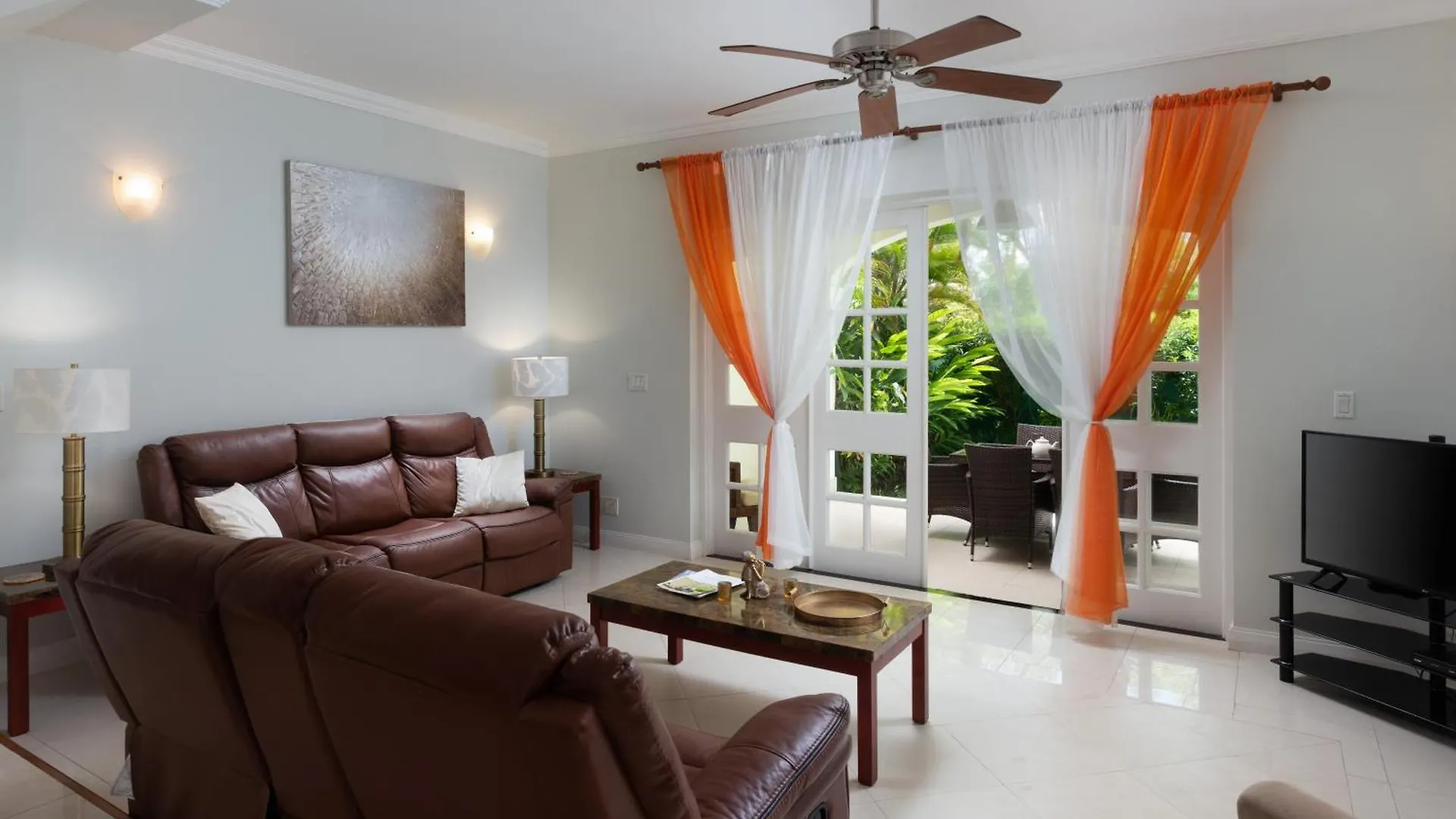 Tranquil Townhome, Close To Beach & Dining 圣詹姆斯 度假居