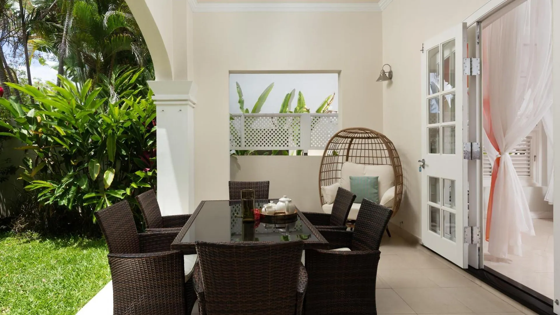 度假居 Tranquil Townhome, Close To Beach & Dining 圣詹姆斯