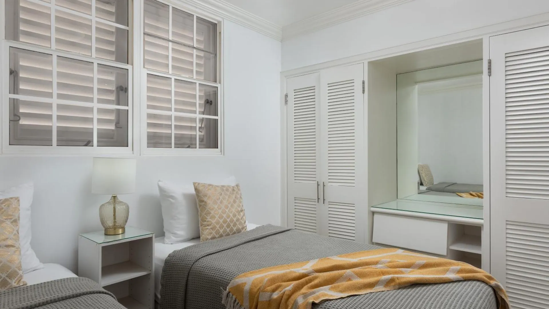 度假居 Tranquil Townhome, Close To Beach & Dining 圣詹姆斯